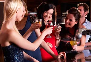 being social in your internet dating profile proves you have friends and can play well with others. Notice when we see women being social in their profile pictures that it makes us think they are accepted and normal.